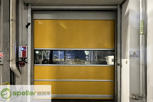 提升工业油品车间安全与效率的关键一步：雷达快速卷帘门的引入
